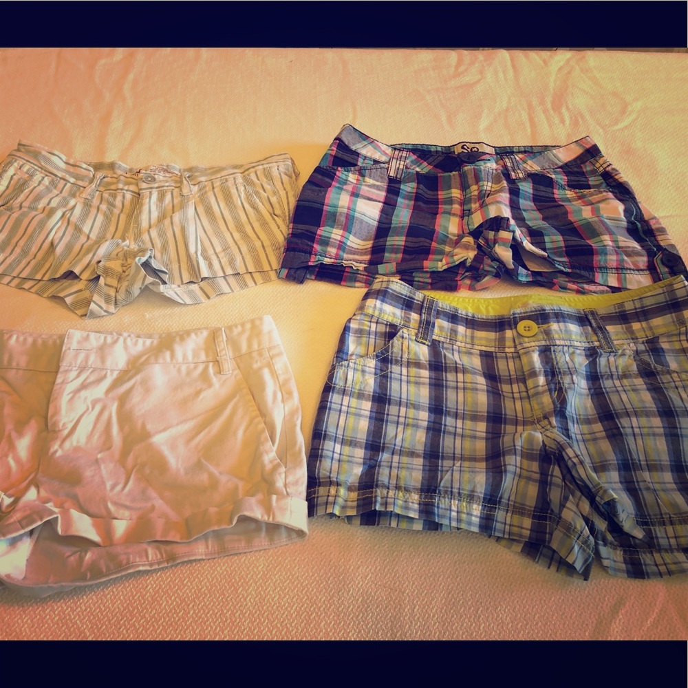 4 pair of shorts, super cute!